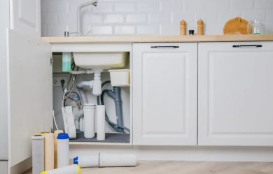 Ошибки при обустройстве водоснабжения на кухне, которых легко избежать