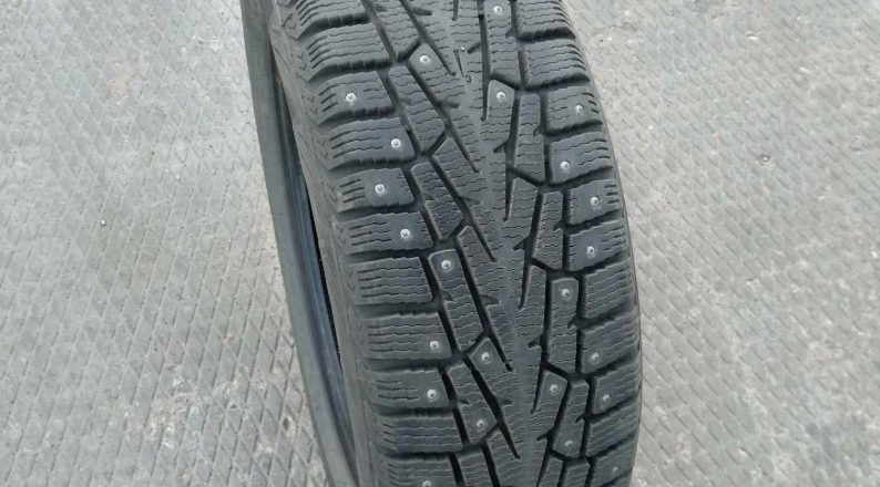 Почему шипованные 215/60 R17 лучше липучки в условиях суровой зимы